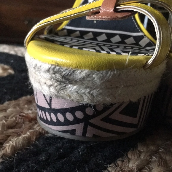 Jessica Simpson Ginny Wedges - Picture 5 of 6